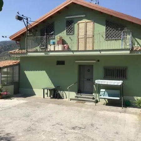 Gole Alcantara Mini Campeggio Privato * Мотта-Камастра