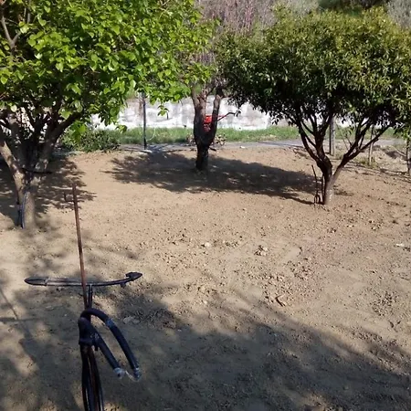 Gole Alcantara Mini Campeggio Privato Campsite *