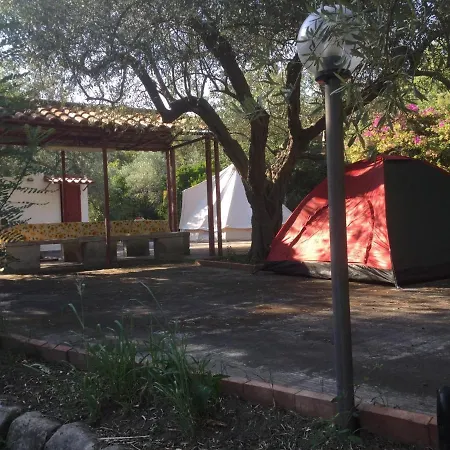 Gole Alcantara Mini Campeggio Privato Campsite *
