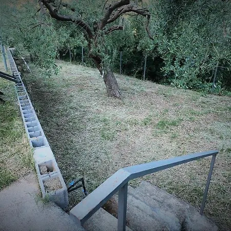 Gole Alcantara Mini Campeggio Privato Campsite Motta Camastra