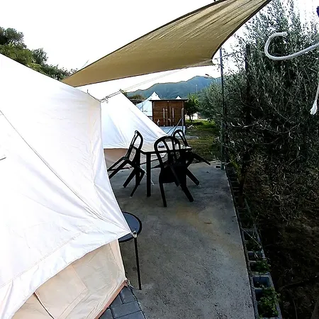 Gole Alcantara Mini Campeggio Privato Campsite Motta Camastra